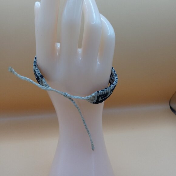 Unisex Woven Macramé Thread Bracelet Andean Labyrinth Design Cusco - Picture 5 of 8